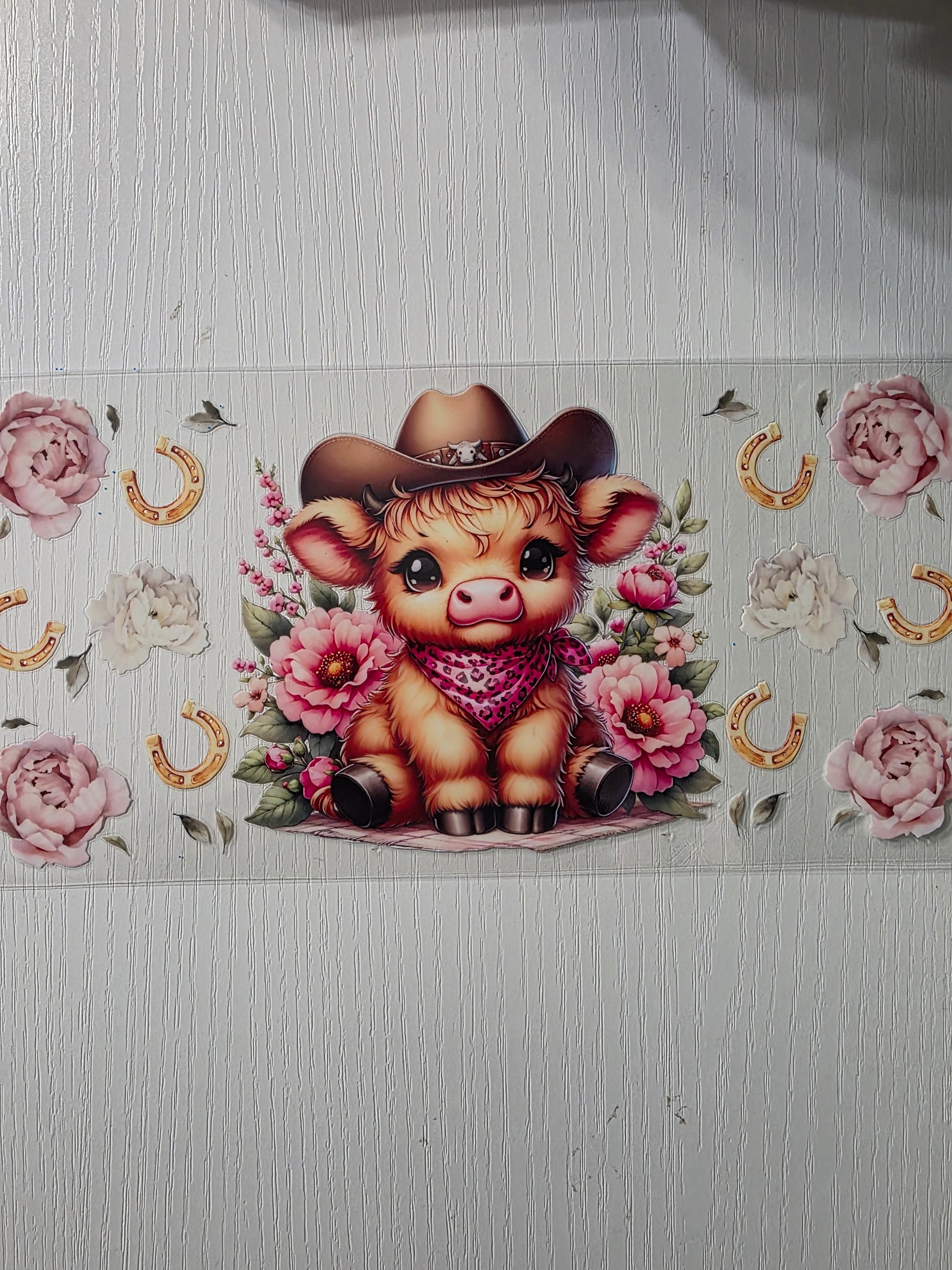 Cute cow & horseshoes w/ flowers