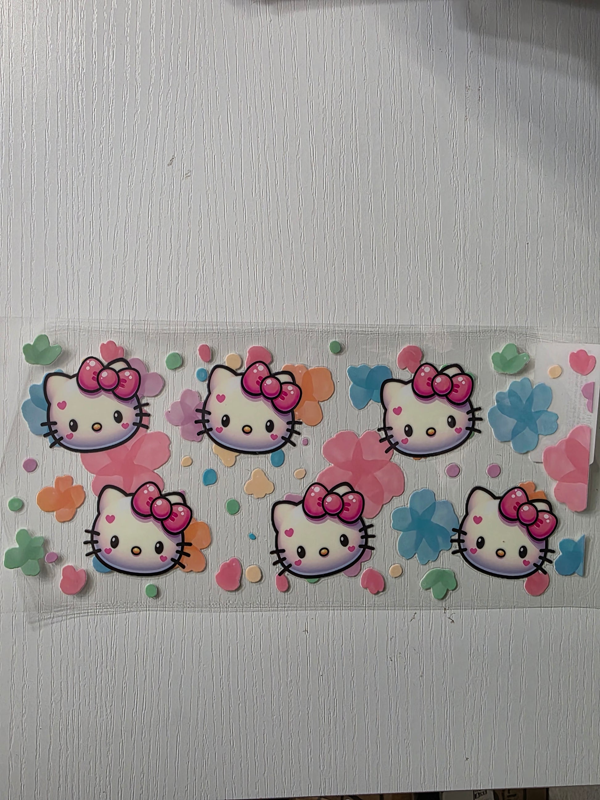 Hello kitty & flowers