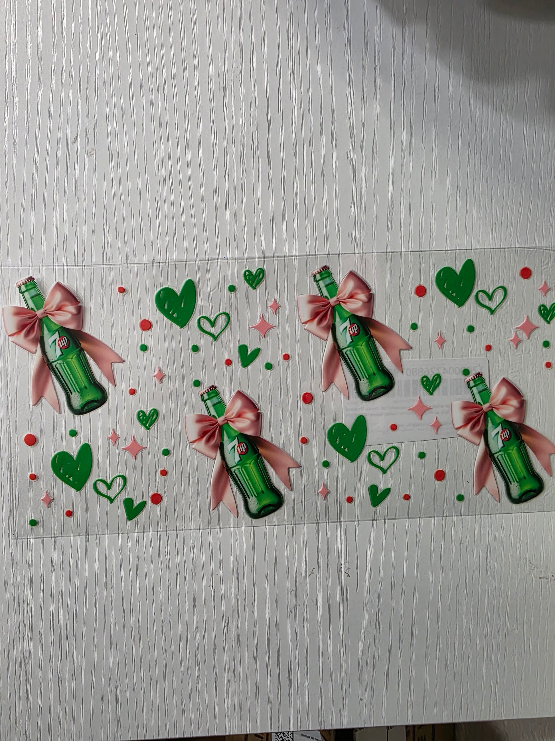 7 up soda bottles and green hearts